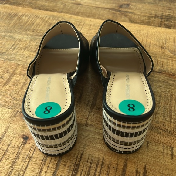 Adrienne Vittadini Chunky Heels with rattan detailing on the heel - Picture 3 of 4